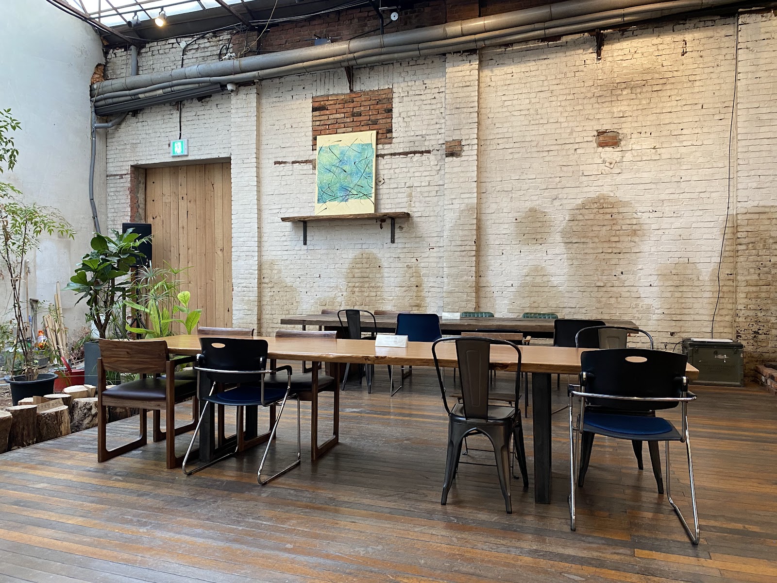 Beyond the Red Bricks: 4 Essential Seongsu-Dong Cafes Local Trendsetters Can't Stop Visiting