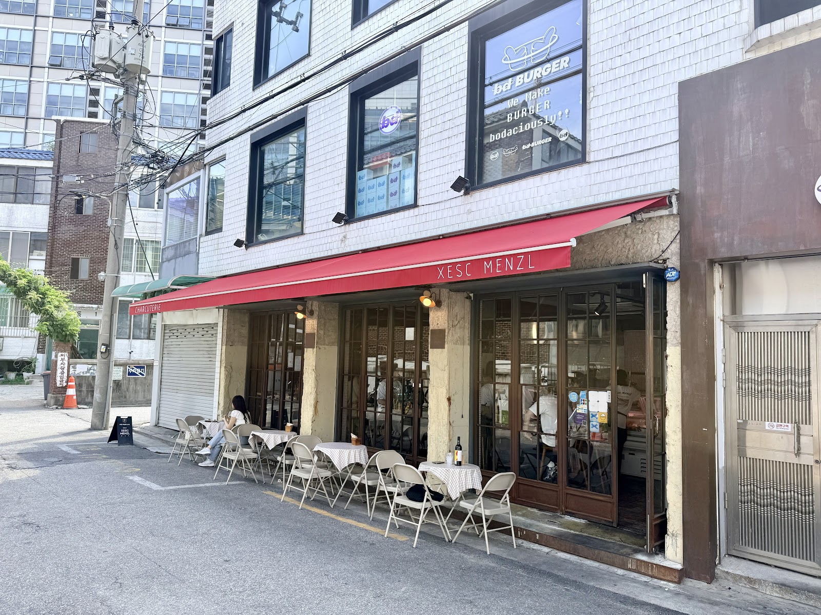 Beyond the Hype: The Ultimate Insider’s Guide to Seongsu-Dong’s K-Pop Pop-Ups & Concept Showrooms