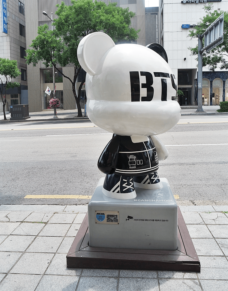 GangnamDol BTS bear statue on K-Star Road